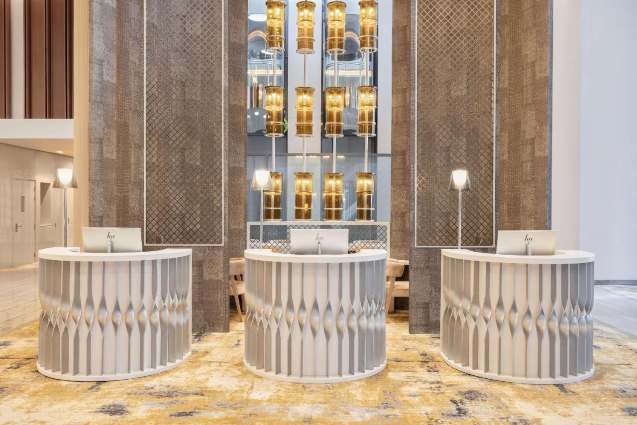 Radisson Blu Hotel Riyadh Convention And Exhibition Center Kültér fotó The hotel's lobby
