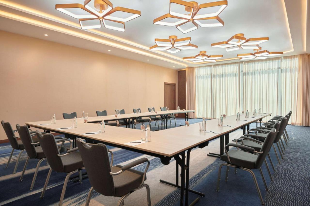 Radisson Blu Hotel Riyadh Convention And Exhibition Center Kültér fotó Meeting room