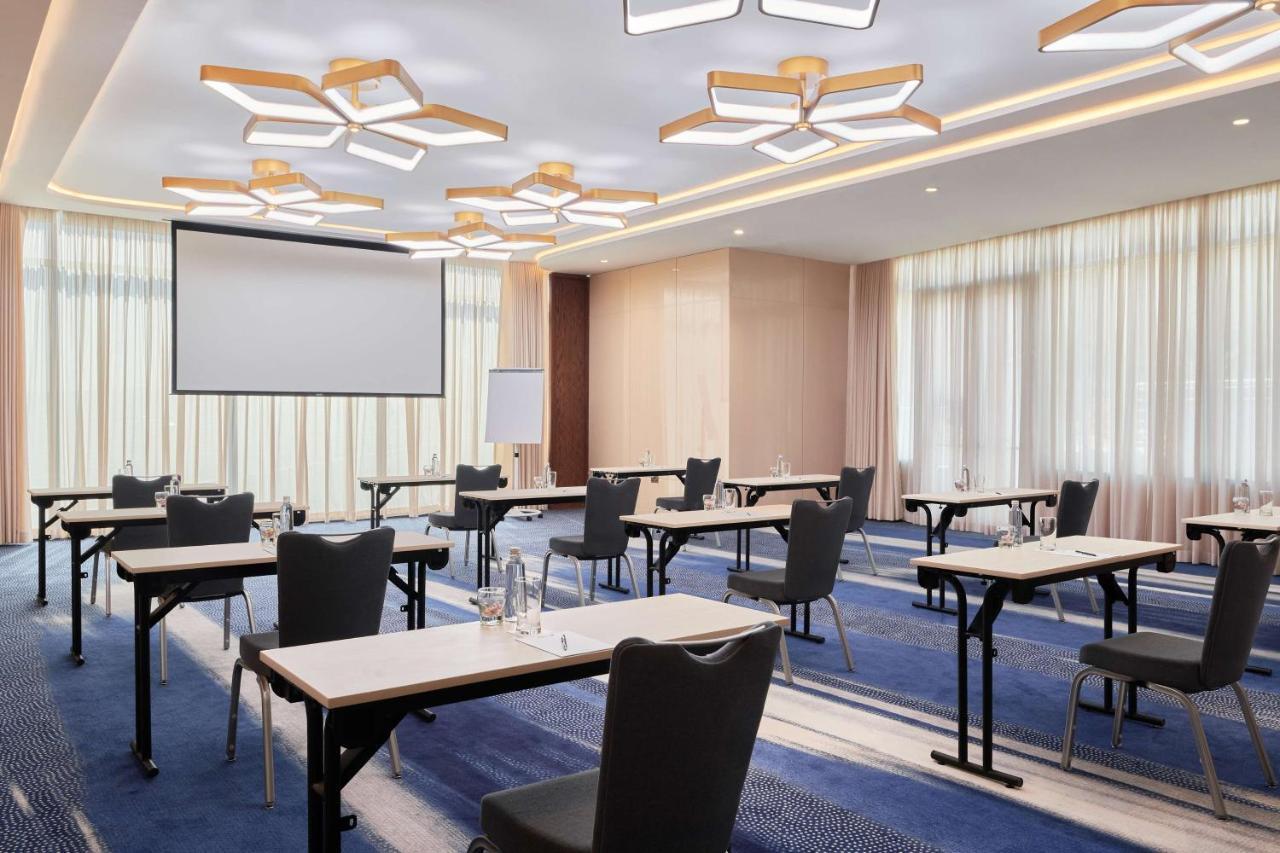 Radisson Blu Hotel Riyadh Convention And Exhibition Center Kültér fotó Meeting room