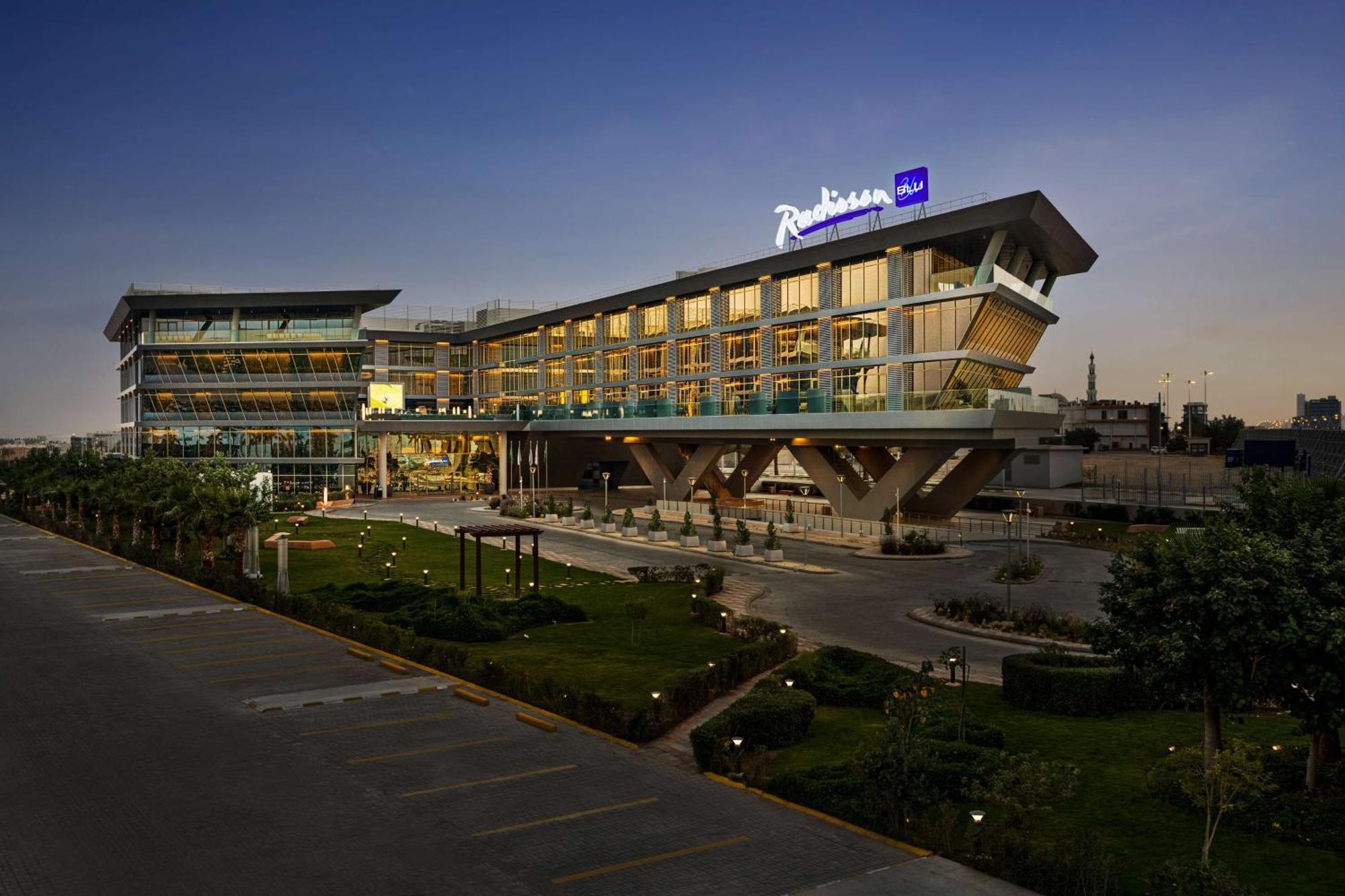 Radisson Blu Hotel Riyadh Convention And Exhibition Center Kültér fotó Radisson Hotel, Kathmandu